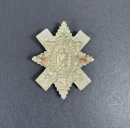WW1 British Army Royal Highlanders Black Watch Glengarry Cap Badge