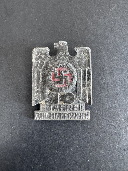 Third Reich 10 Jahre Gau-Mainfranken Anniversary Tinnie Badge