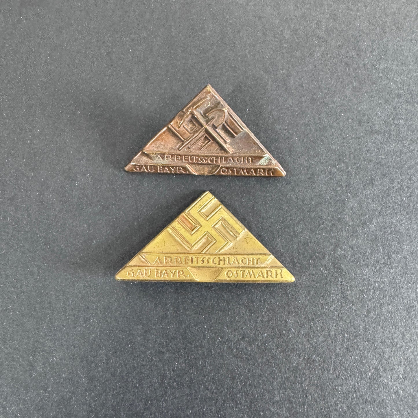 Third Reich Arbeitsschlacht Gau Bayr. Ostmark Tinnie Badges