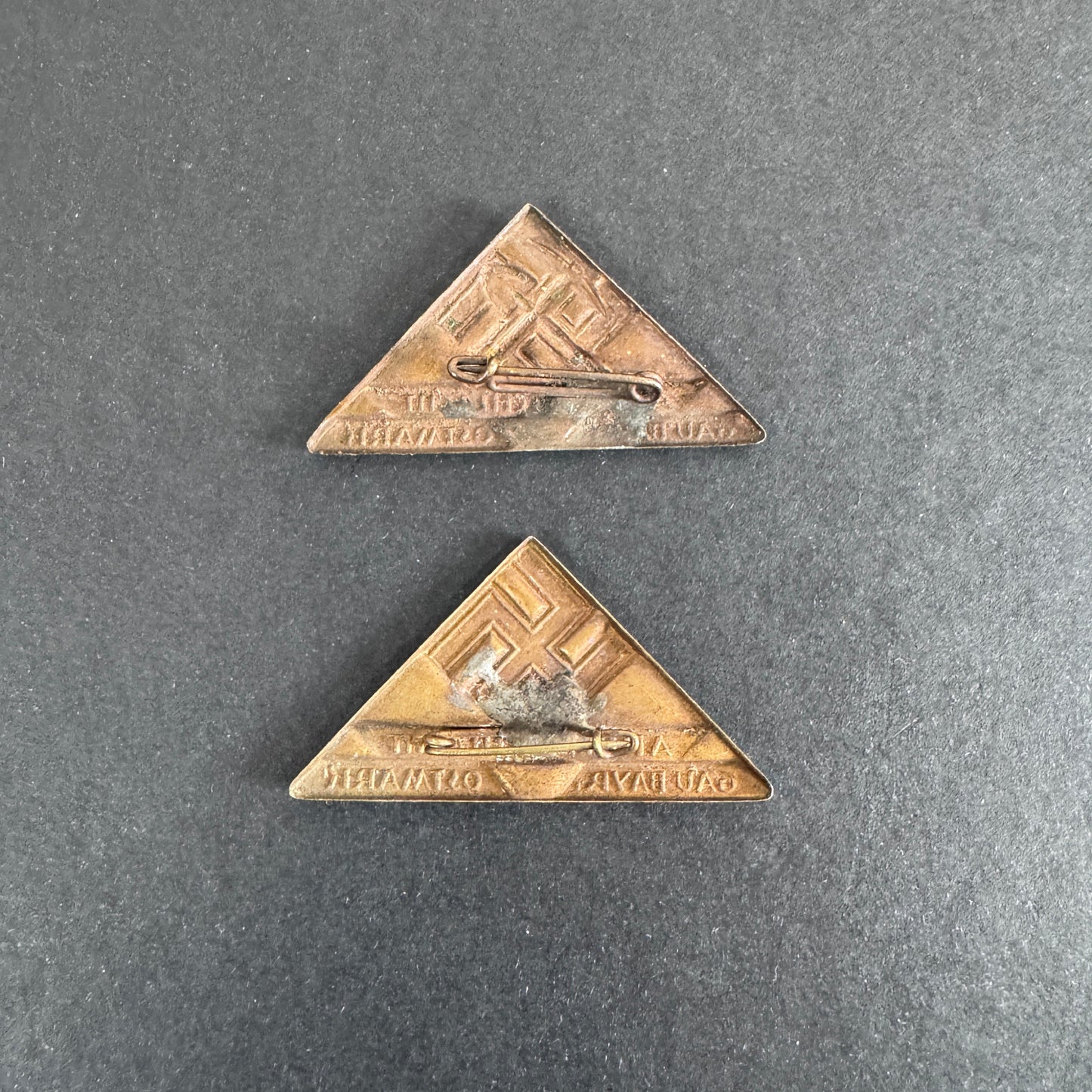 Third Reich Arbeitsschlacht Gau Bayr. Ostmark Tinnie Badges
