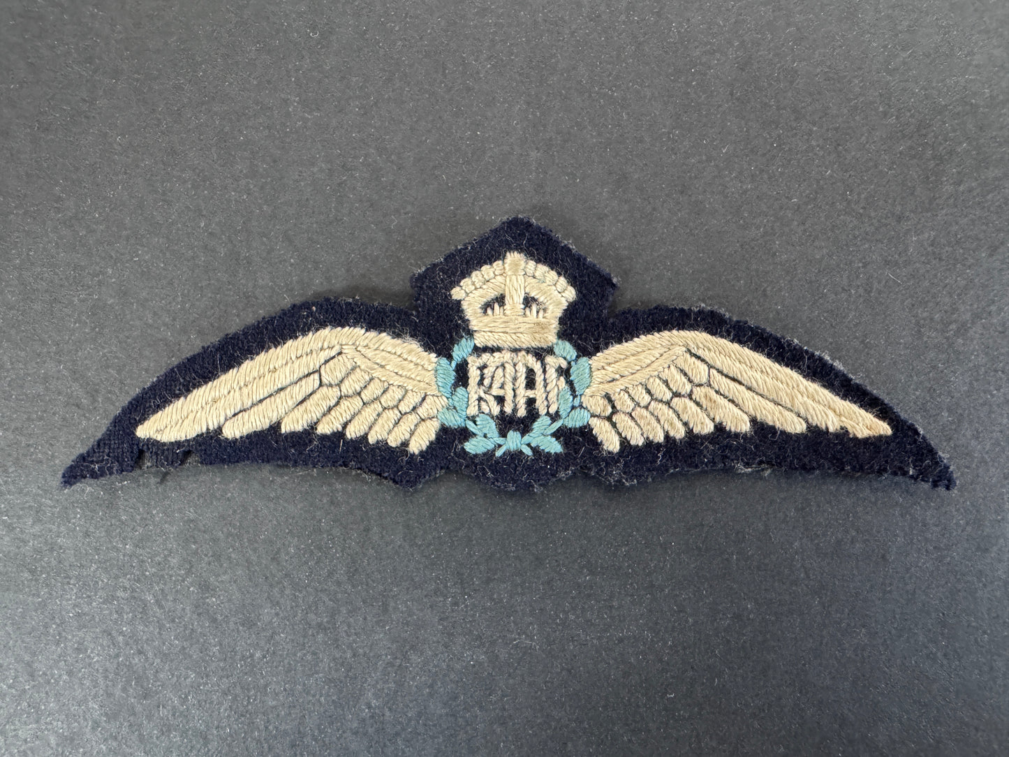 WW2 Royal Australian Air Force Pilot Wing Badge (RAAF)