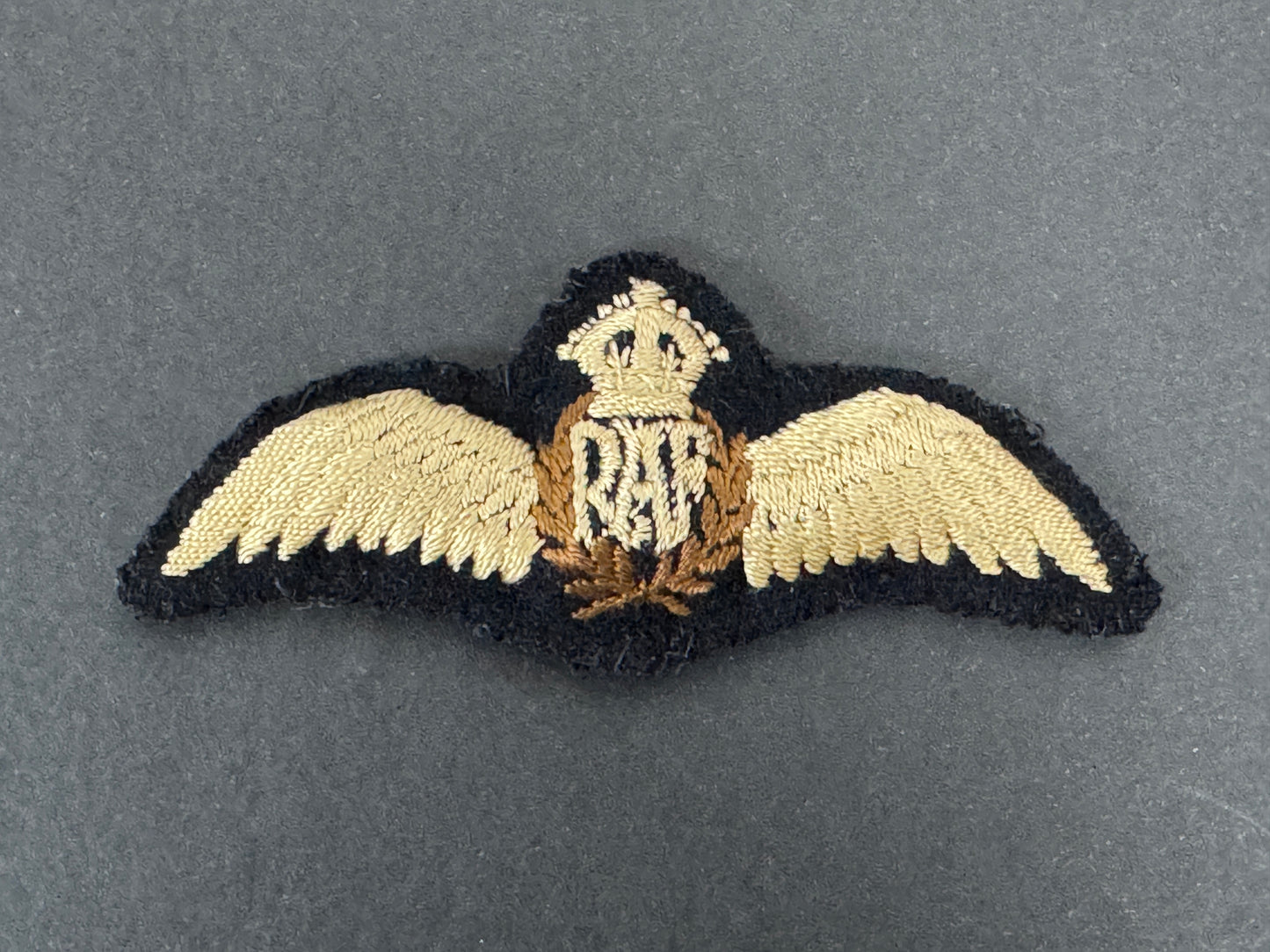 WW2 British Royal Air Force Pilot Wing Cloth Breast Badge