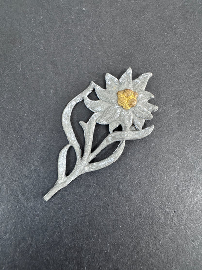 Third Reich SA Gruppe Hochland Edelweiss Cap Badge