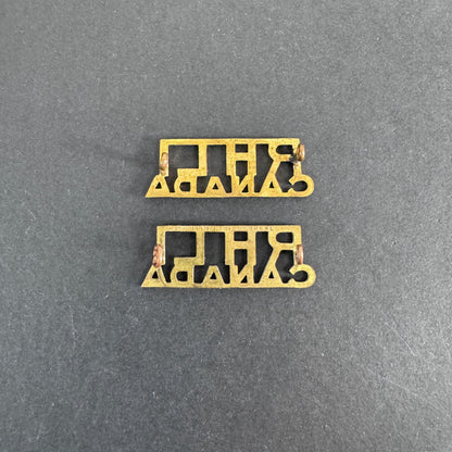 WW2 Royal Hamilton Light Infantry of Canada Shoulder Title Badges (Pair)