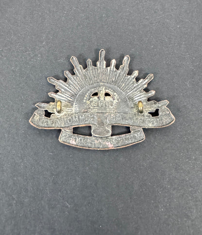 WW2 Australian Commonwealth Military Forces Cap Badge ARENDSEN MELBOURNE
