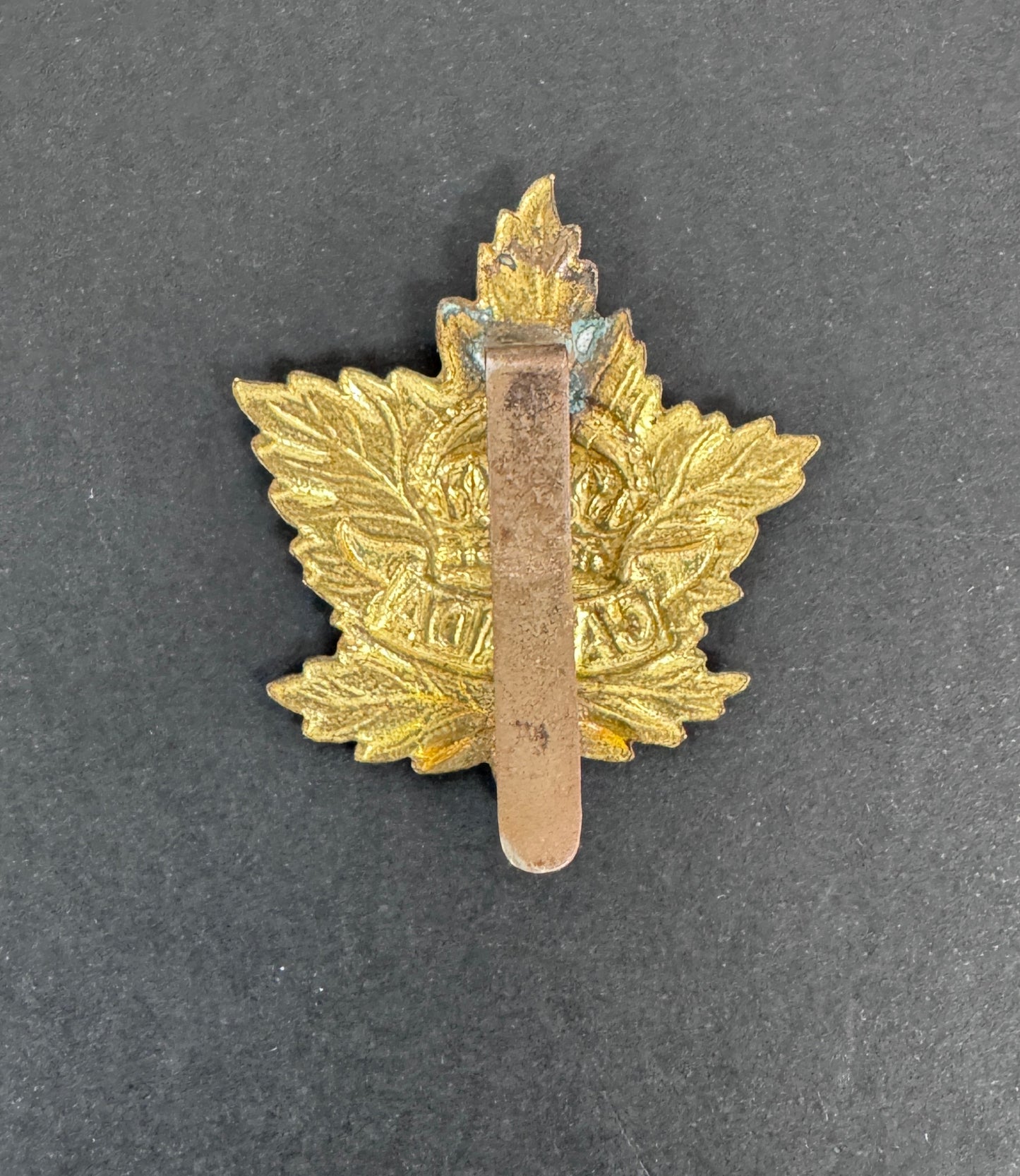 WW2 Canadian Army General Service Cap Badge