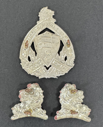WW2 Canadian Army Essex and Kent Scottish Glengarry Cap Badge & Collar Badges