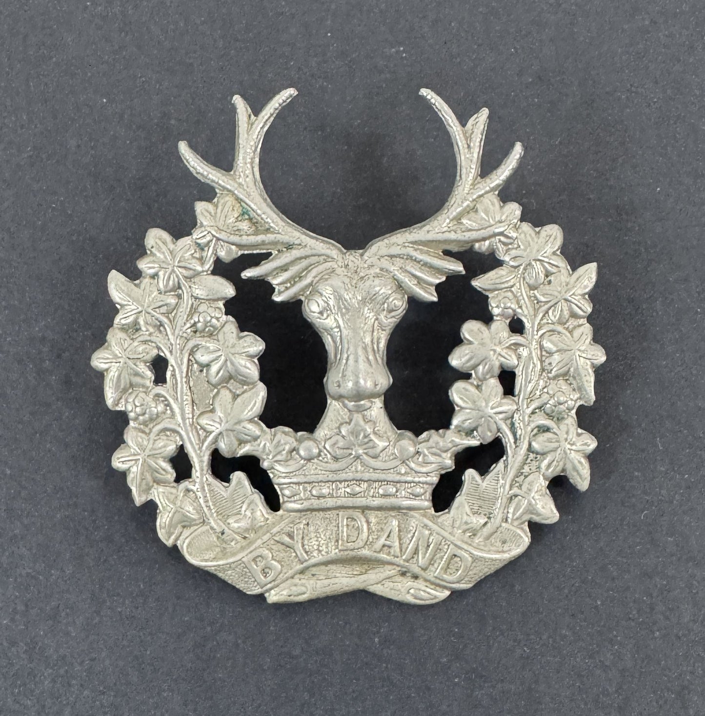WW2 British Army Gordon Highlanders Cap Bonnet Badge