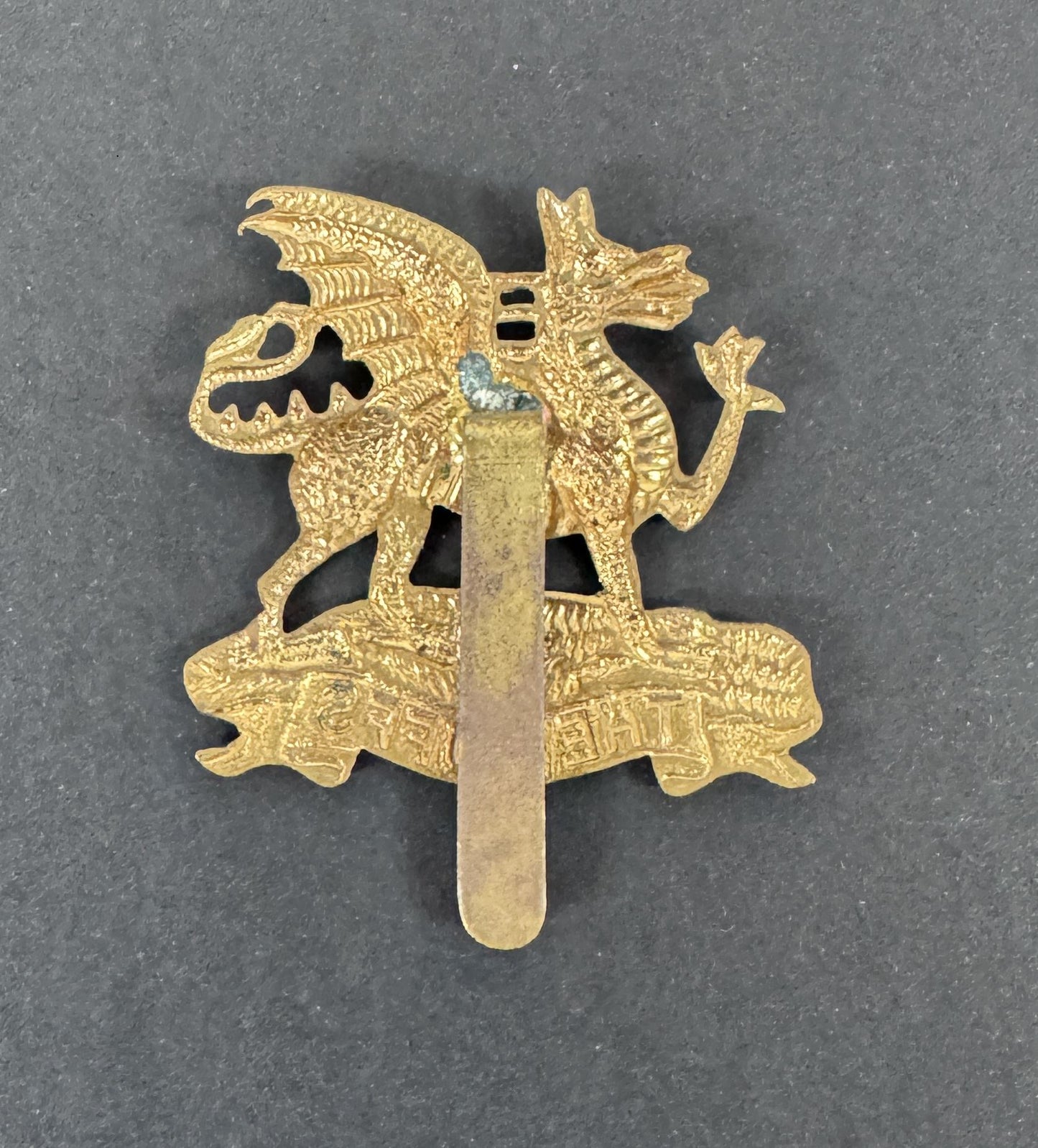 WW2 British Army Royal East Kent Regiment (The Buffs) Cap Badge
