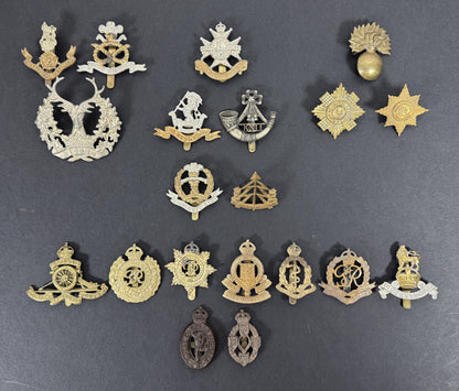 WW2 British Army 1st Infantry Division Cap Badges - Italian Campaign 1943-45