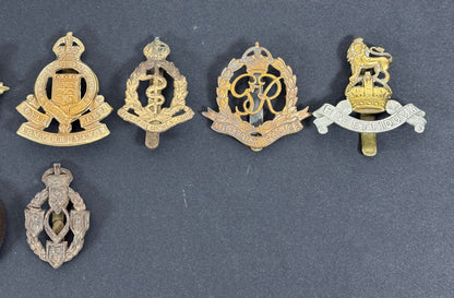 WW2 British Army 1st Infantry Division Cap Badges - Italian Campaign 1943-45