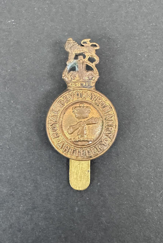 WW2 British Army Royal Devon Yeomanry Artillery Cap Badge