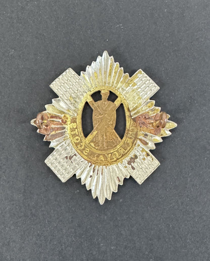WW2 British Army Royal Scots Glengarry Cap Badge
