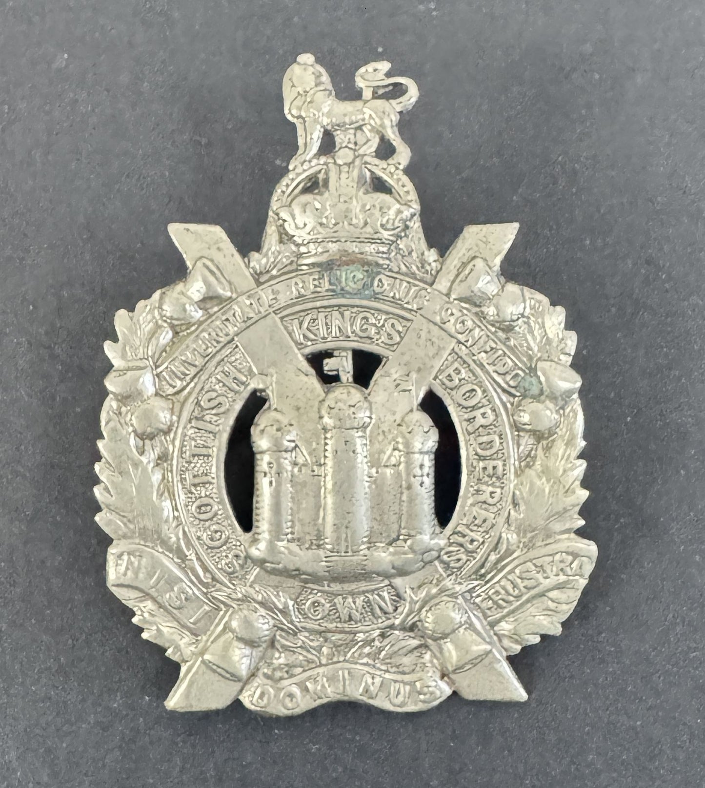 WW2 British Army King's Own Scottish Borderers Glengarry Cap Badge