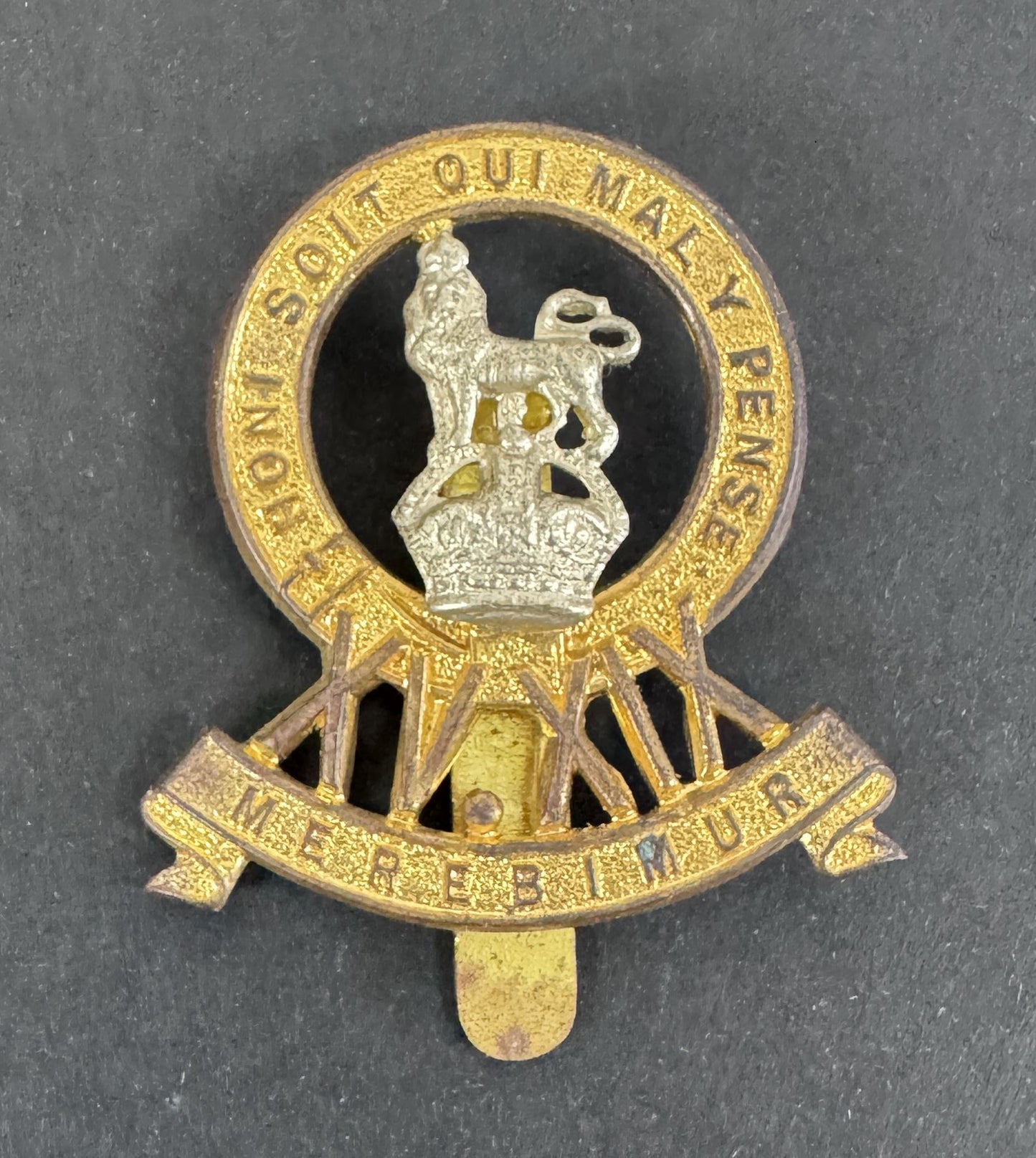 WW2 British Army 15th / 19th King's Royal Hussars Regiment Cap Badge