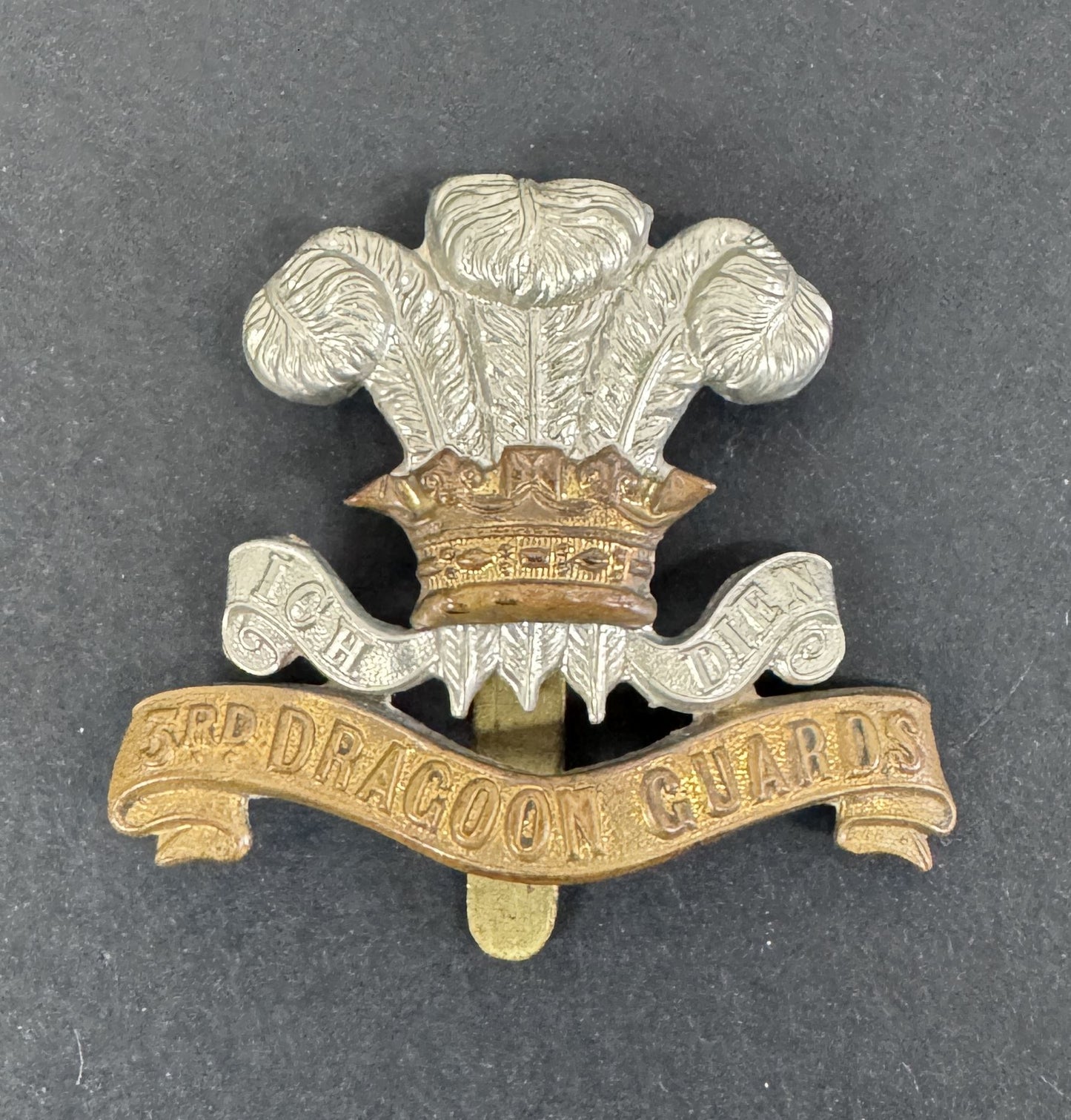 WW1 British Army 3rd Dragoon Guards Cavalry Cap Badge