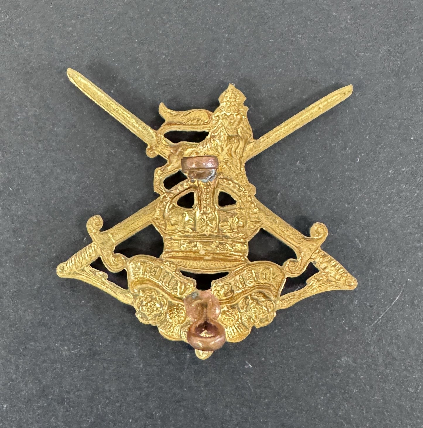 WW2 British Army Infantry Training Corps Cap Badge