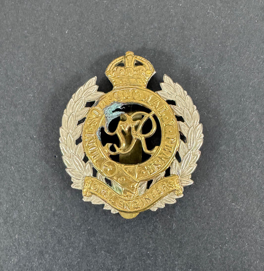 WW2 Royal Engineers Warrant Officer Cap Badge (British Army)