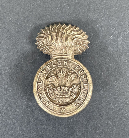 WW2 British Army Royal Welch Fusiliers Economy Plastic Cap Badge