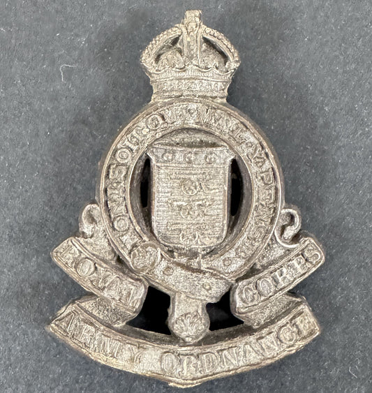 WW2 British Royal Army Ordnance Corps (RAOC) Economy Plastic Cap Badge