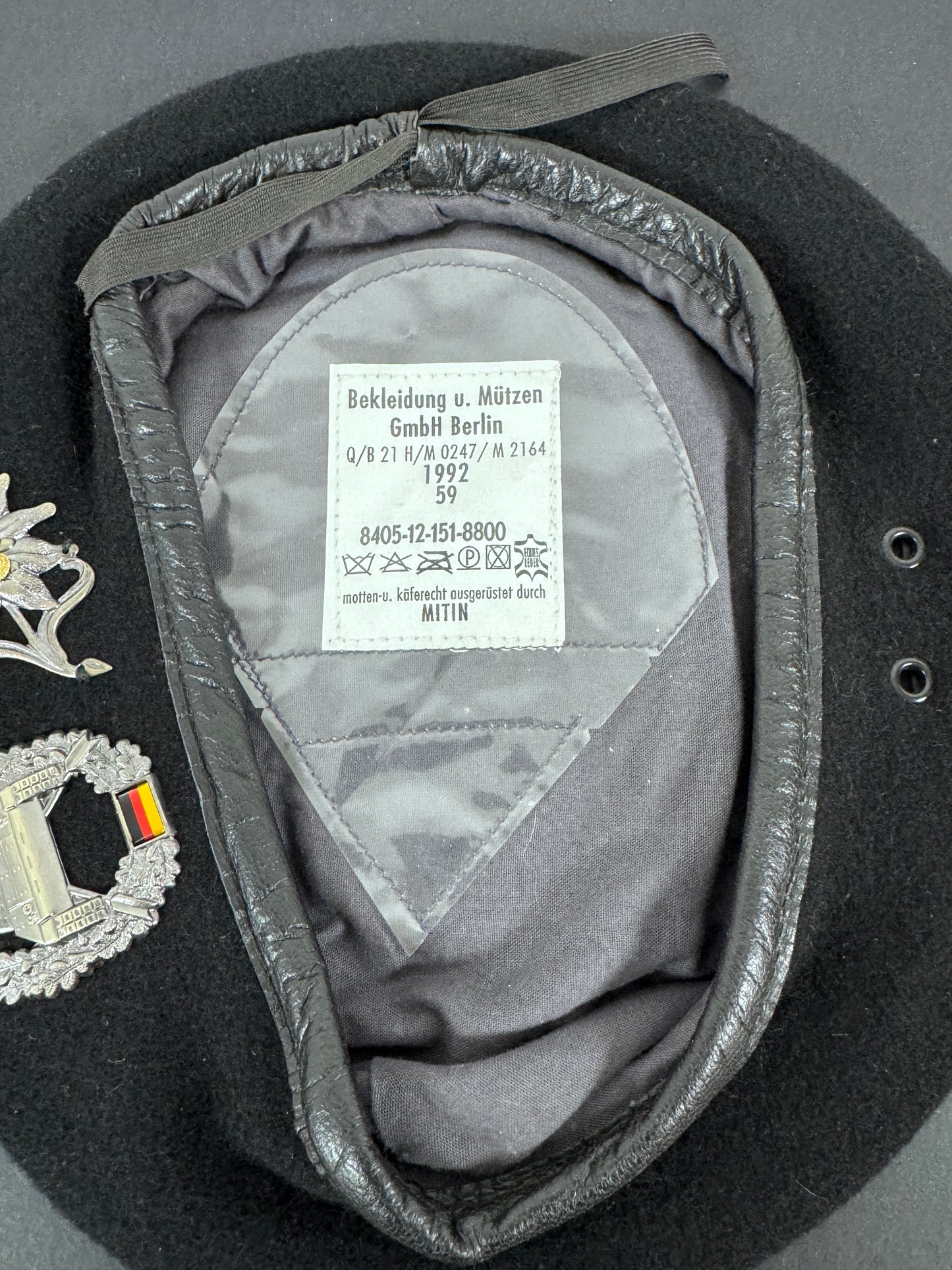 German Army Alpine Panzer Regiment Beret Mutzen Edelweiss Badge – An original beret (mutzen) of the German Army motorised...