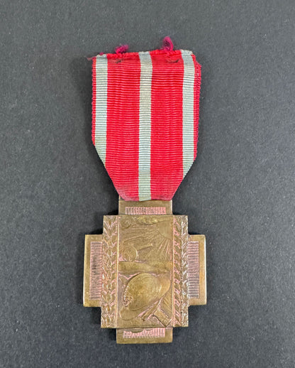 WW1 Belgian Army Fire Cross Medal (Croix du feu) Type 1 – An original Great War Belgian Army "Fire Cross", 1914-1918. Awar...