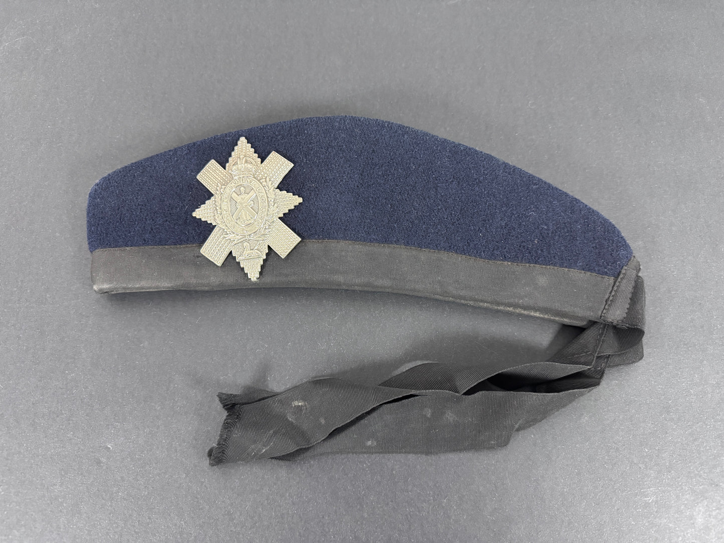 WW2 British Army Royal Highlanders 'Blackwatch' Glengarry Cap – An original Glengarry cap of the Royal Highlanders Regimen...