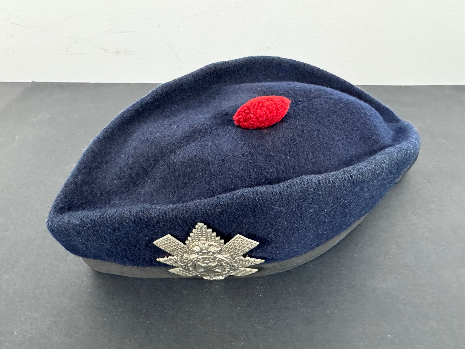 WW2 British Army Royal Highlanders 'Blackwatch' Glengarry Cap – An original Glengarry cap of the Royal Highlanders Regimen...
