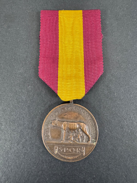 Italy Roma Merit Medal - Al Merito Scoula Del Governatorato SPQR Anno V