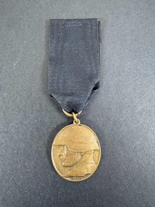 WW1 Swiss National Soldier Relief Donation Medal 1918