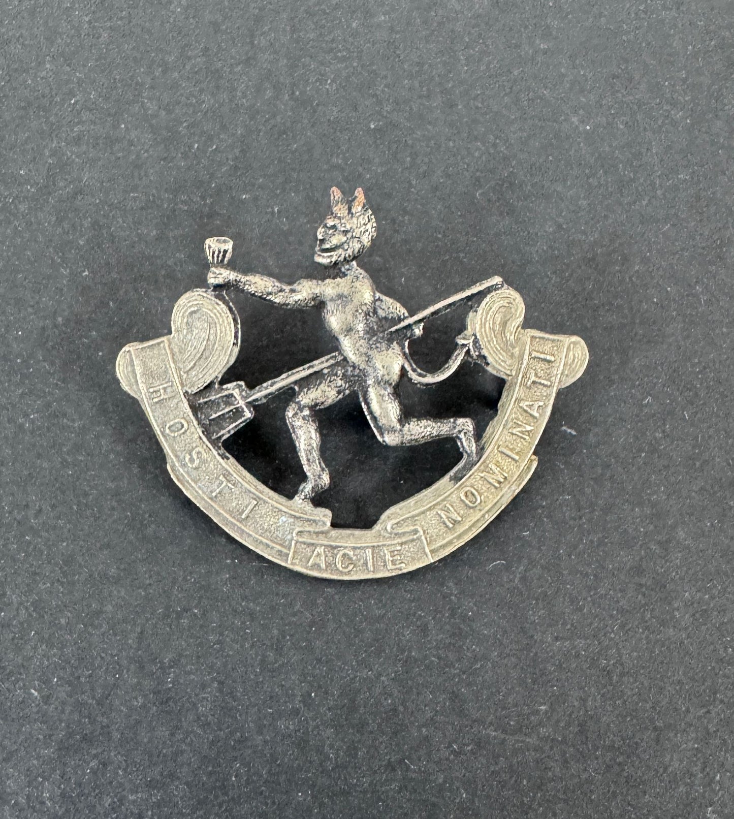 WW1 Canadian Army 90th Winnipeg Rifles Cap Badge CEF – An original other ranks cap badge of the 90th Winnipeg Rifles. Whit...