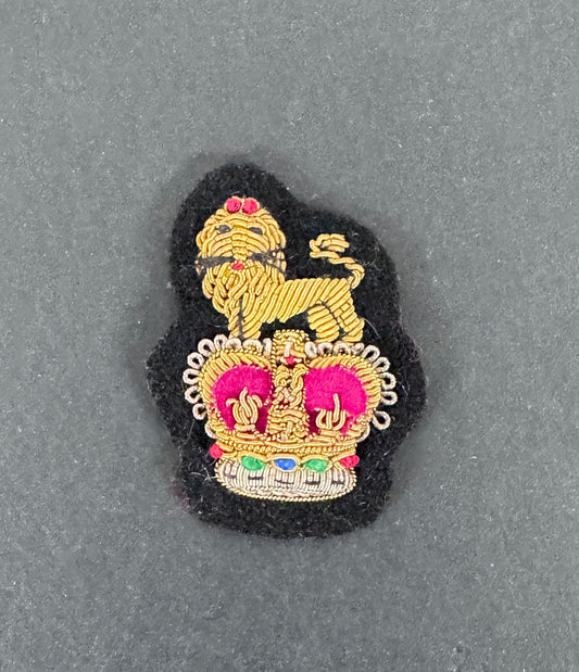 brigadier rank badge of the British army.