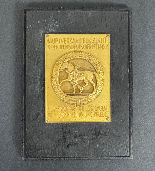 WW2 German Badge for the Care of Horses Plaque – An original and scarce Badge for the Care of Horse, gold grade. Non-porta...