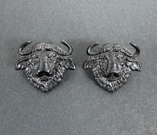 WW2 South African Army Kaffrarian Rifles Uniform Collar Badges – An matching pair of original collar badges of The Kaffrar...