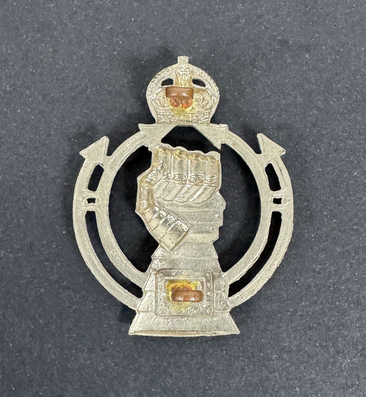 WW2 Royal Armoured Corps Cap Badge (British Army) – An original other ranks cap badge of The Royal Armoured Corps (R.A.C.)...