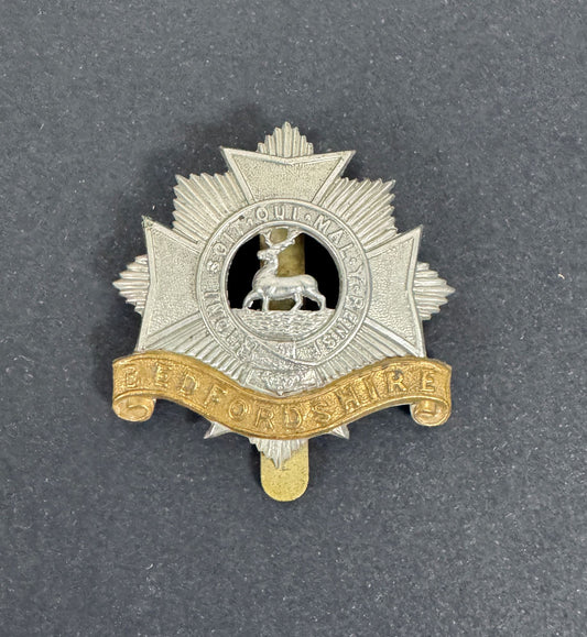 WW1 British Army Bedfordshire Regiment Cap Badge
