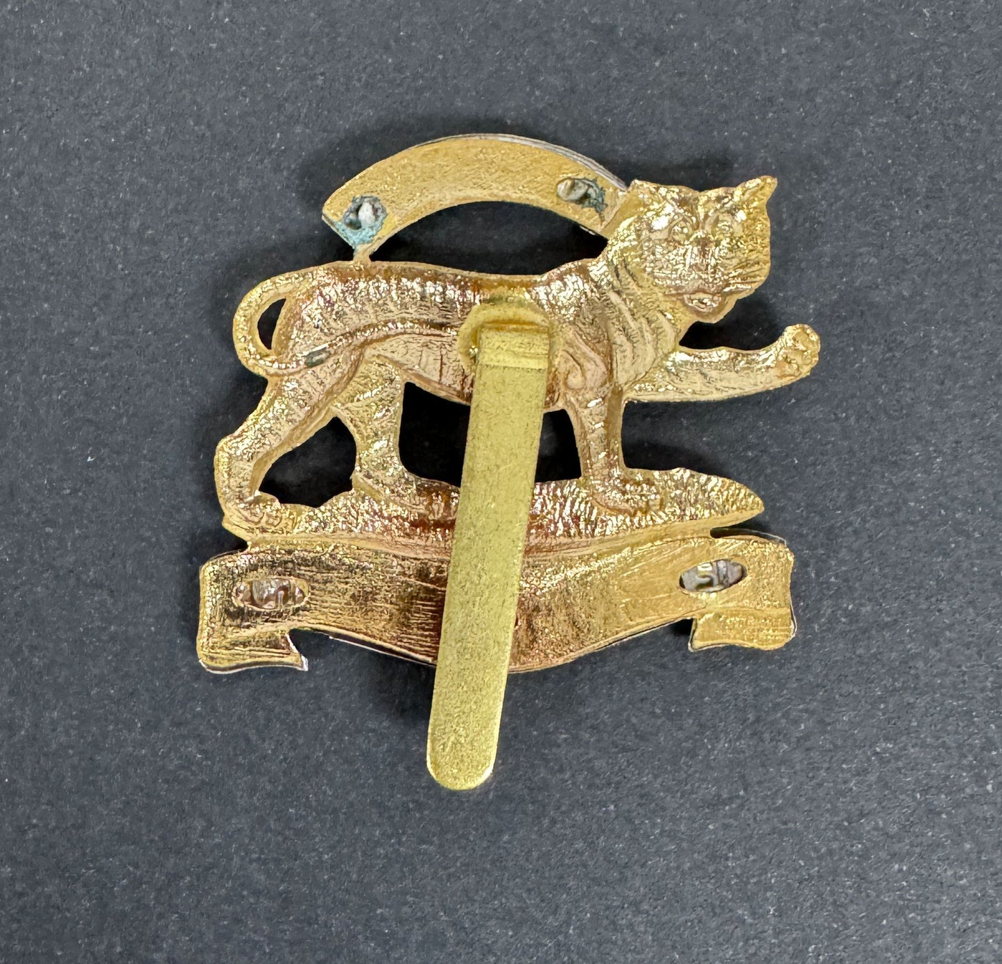 WW2 British Army The Leicestershire Regiment Cap Badge