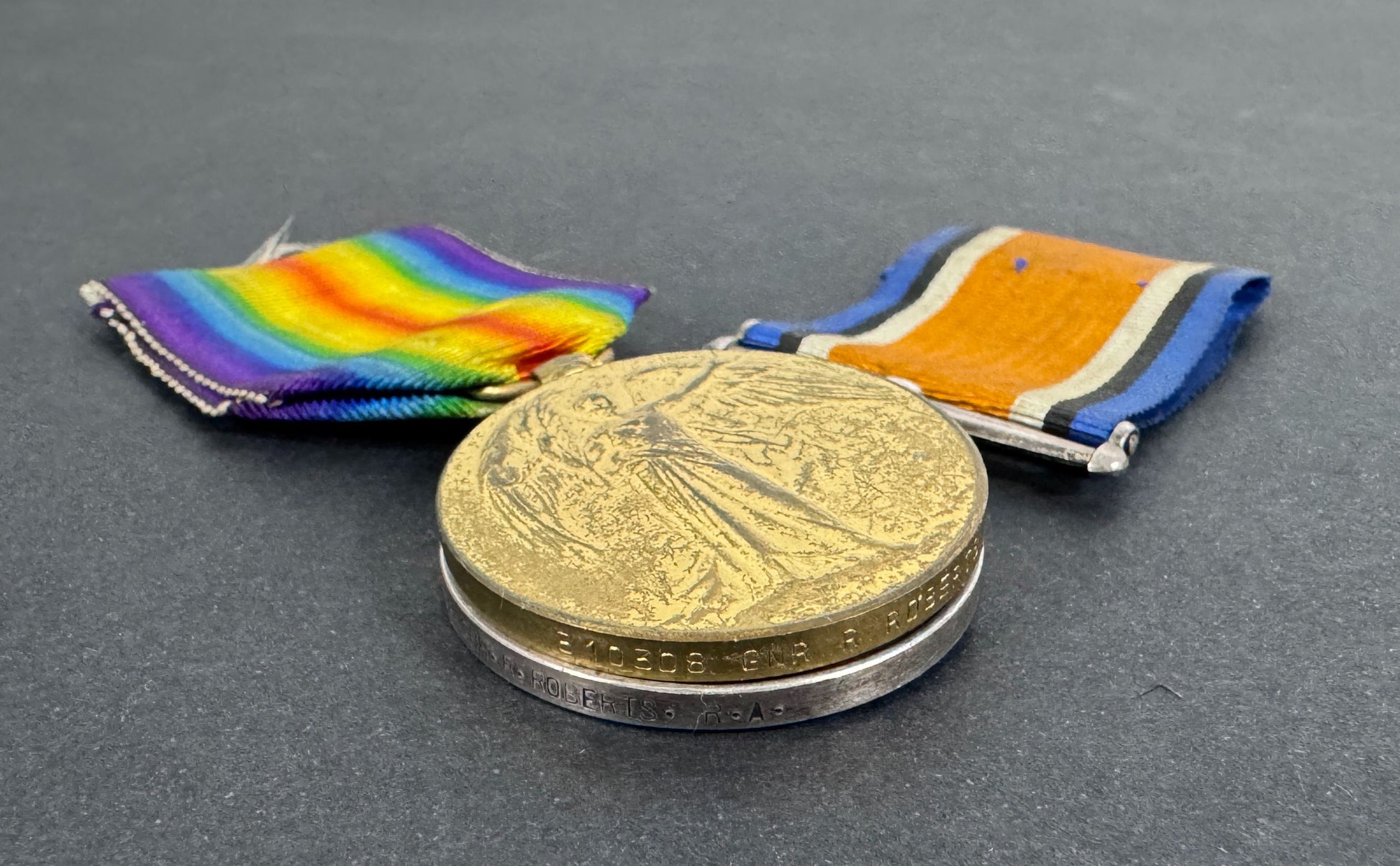 WW1 British Royal Artillery (RA) War Medal & Victory Medal Pair – An original pair of WW1 British medals. A .925 silver Br...
