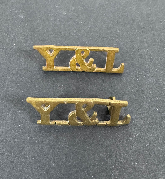 British Army York & Lancaster Regiment Shoulder Title Badges (Pair) – A matching pair of original uniform shoulder titles...