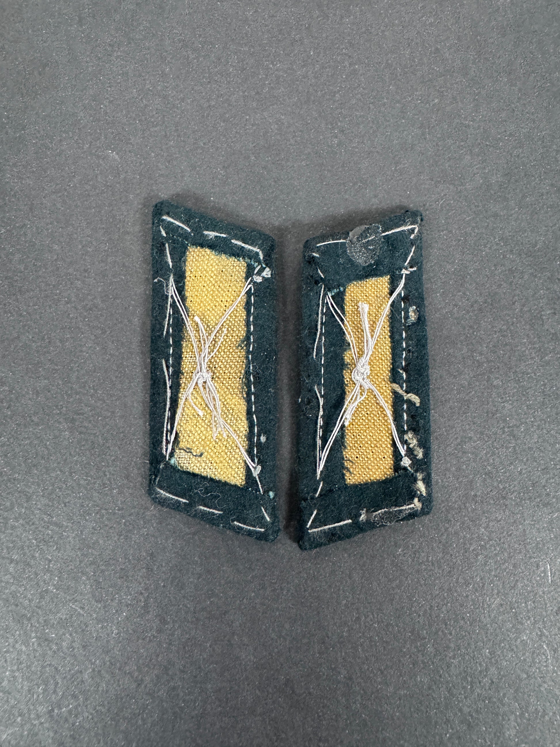 WW2 German Panzer NCO Uniform Collar Tab Facings Badges – An original pair of German Army senior non-commissioned officer’...