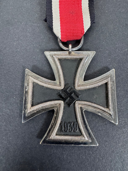 1939 iron cross 2nd class front. iron core, silver frame and ribbon.