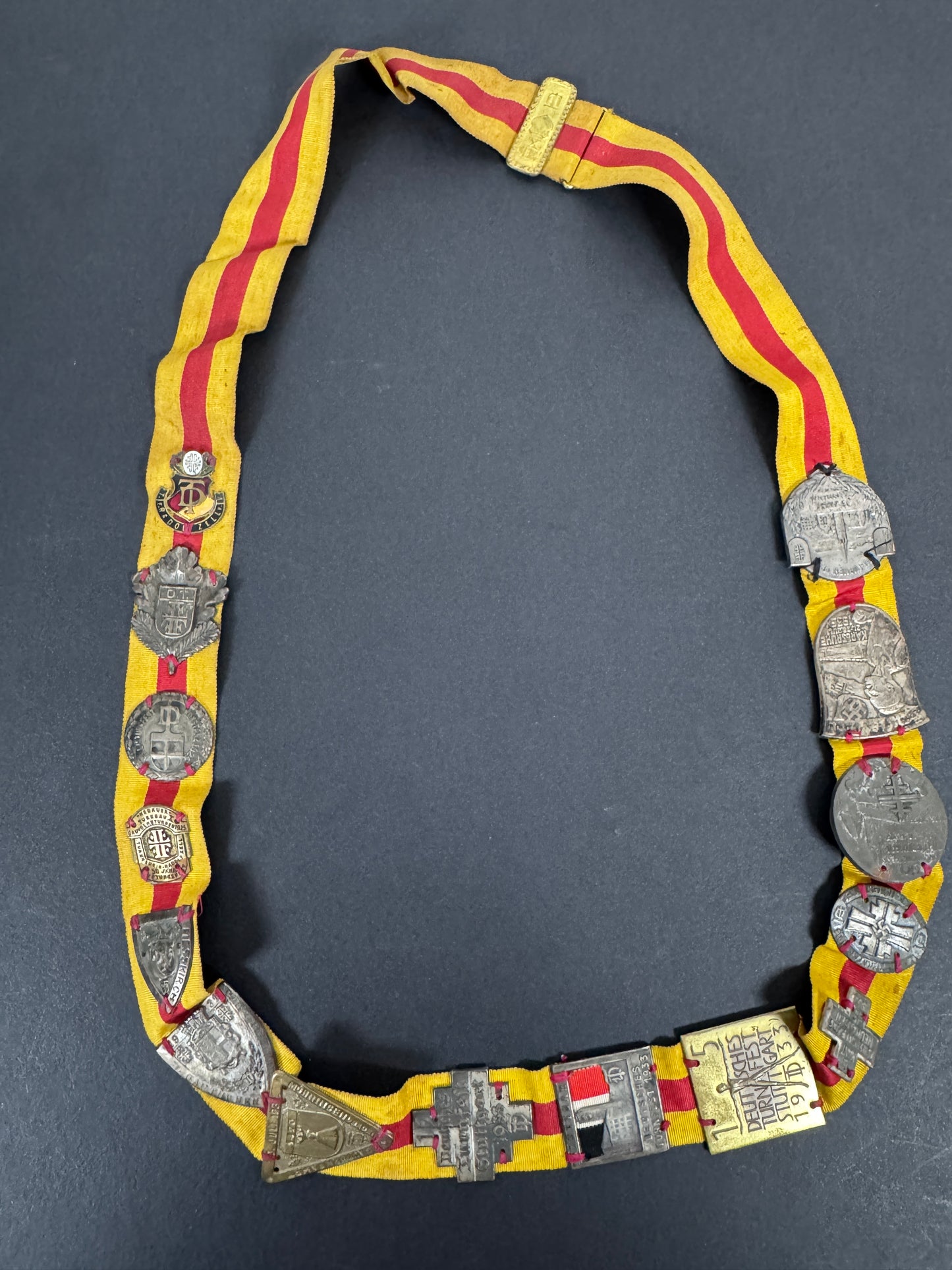 German Medal Ribbon full of Tinnies & Day Badges 1924-1935 Weimar Republic – A fine and rare collection of post World War...