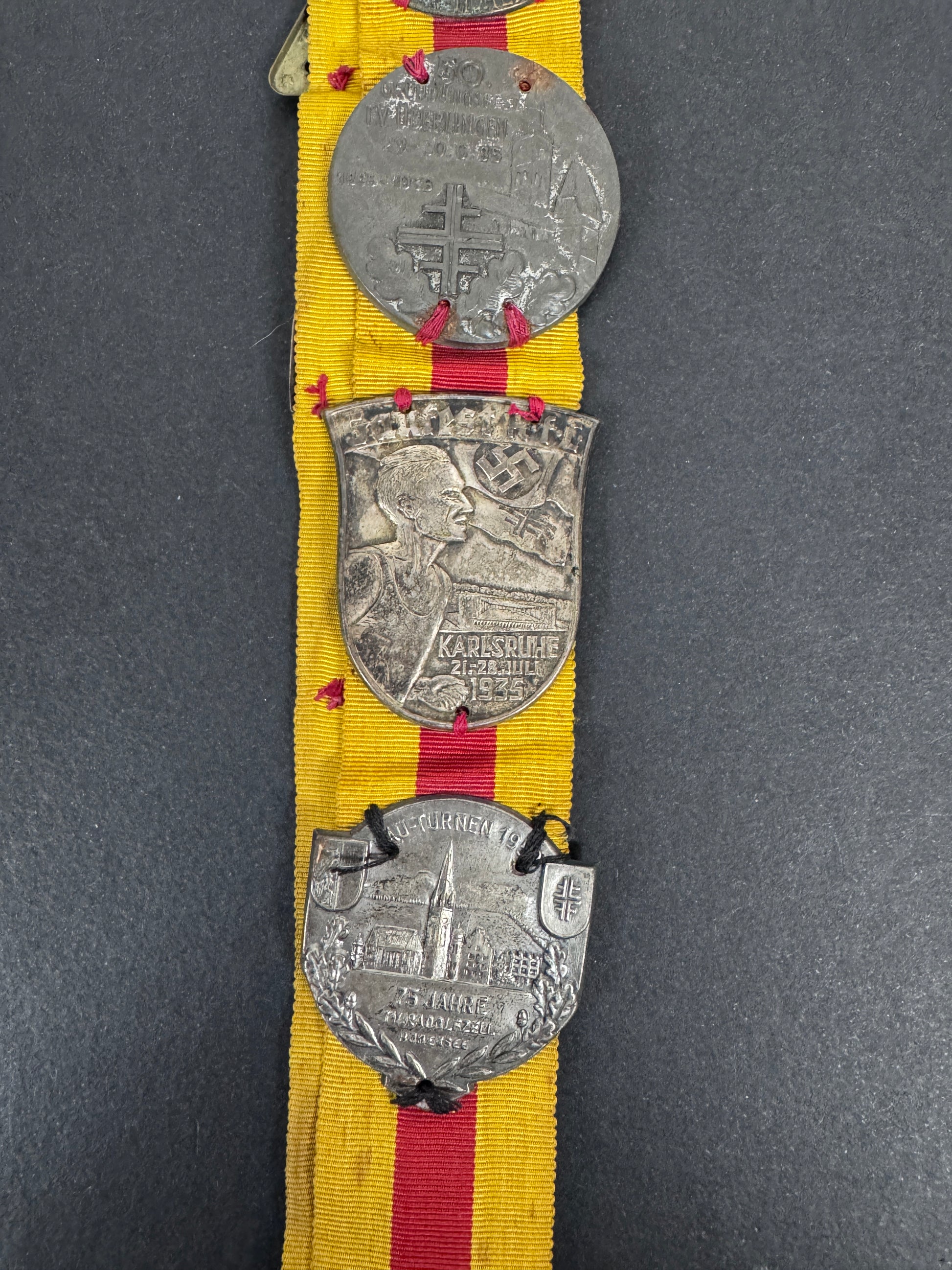 German Medal Ribbon full of Tinnies & Day Badges 1924-1935 Weimar Republic – A fine and rare collection of post World War...