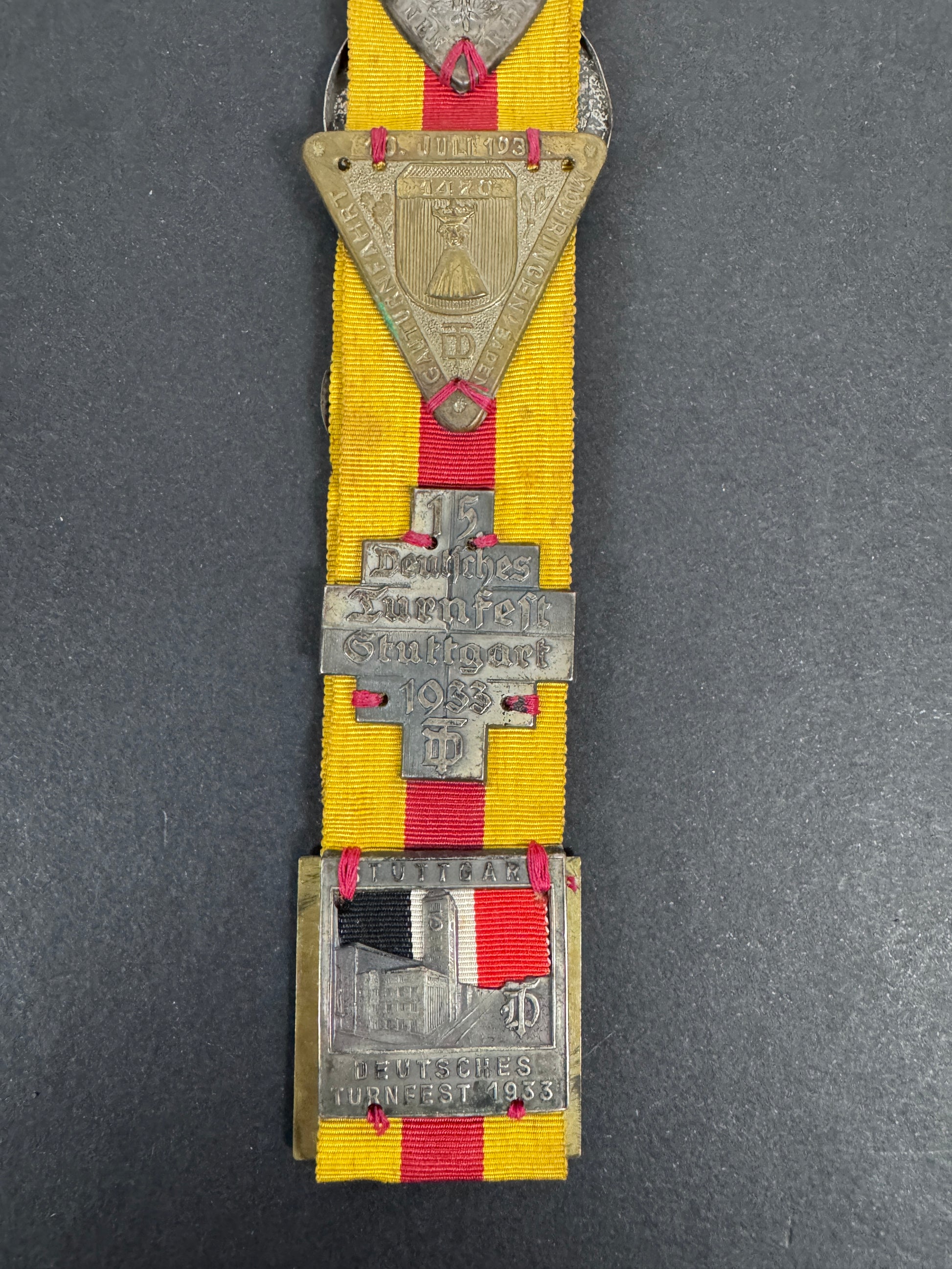 German Medal Ribbon full of Tinnies & Day Badges 1924-1935 Weimar Republic – A fine and rare collection of post World War...