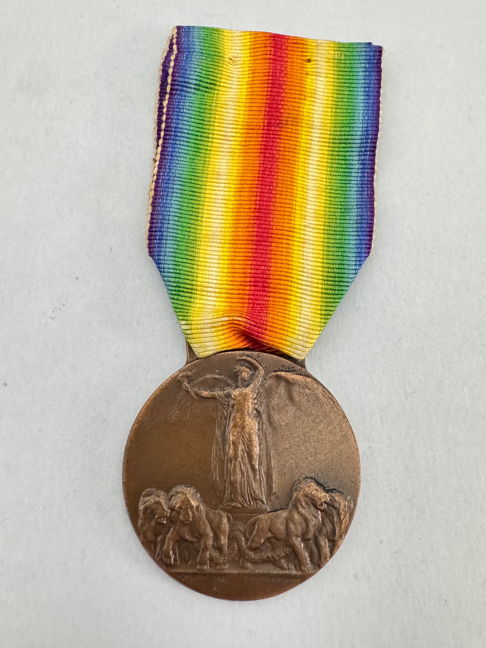 WW1 Italian Victory Medal Inter Allied Award – An original Italian Inter-Allied Victory medal. 35 mm. Bronze construction....
