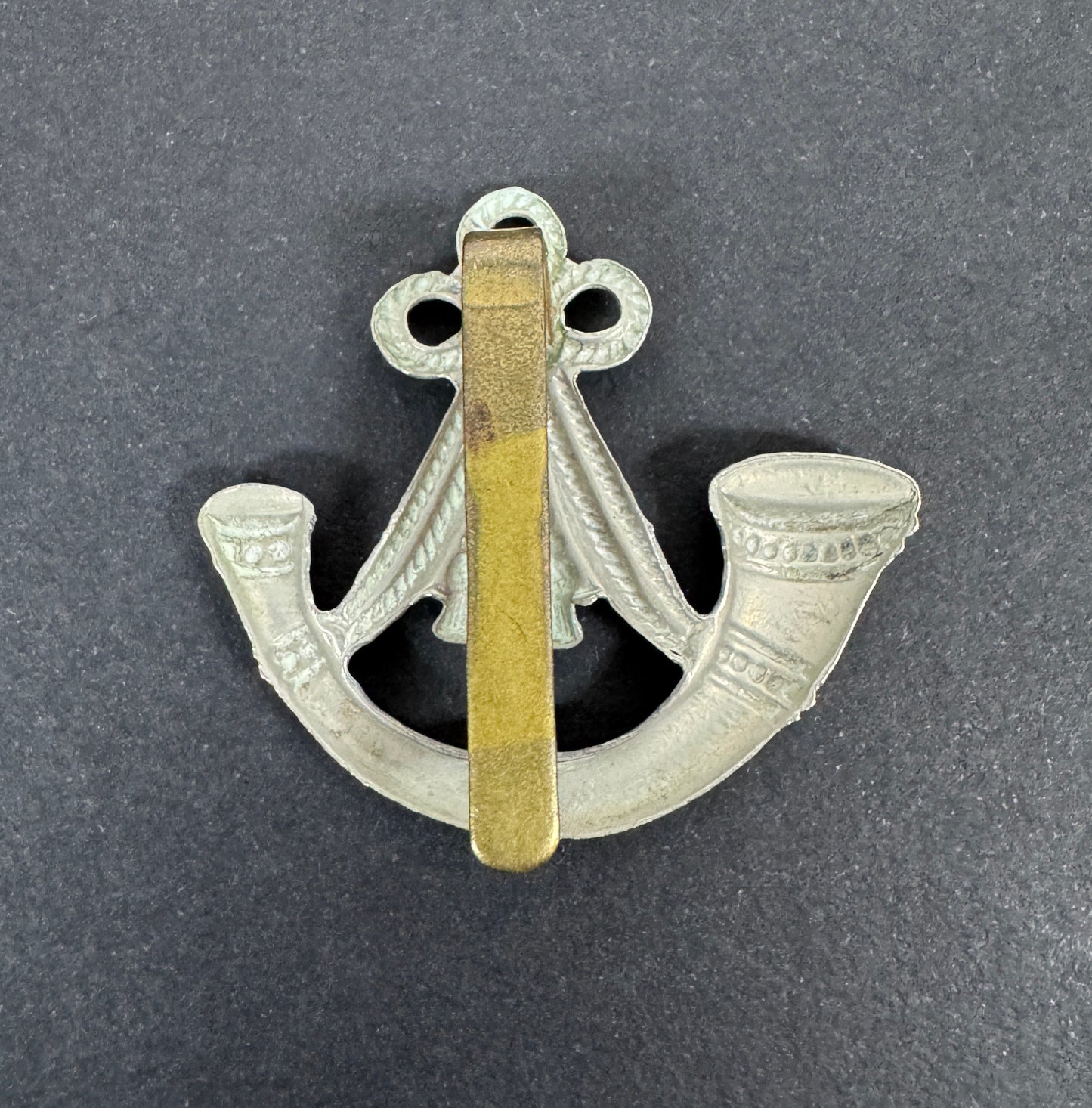 WW2 British Army Oxfordshire & Buckinghamshire Light Infantry Cap Badge – An original Second World War era cap badge of Th...