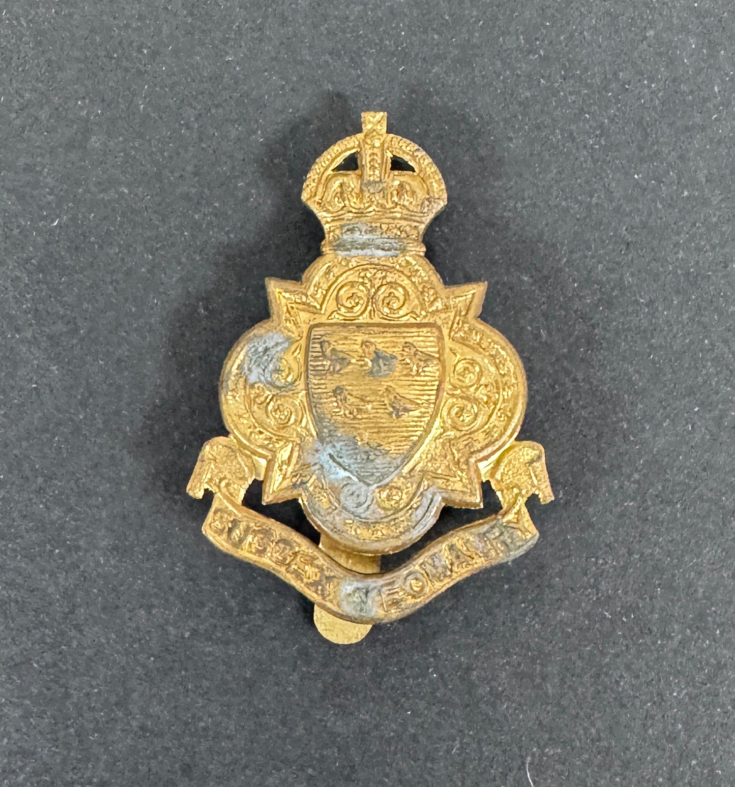 WW2 British Army Sussex Yeomanry Cap Badge