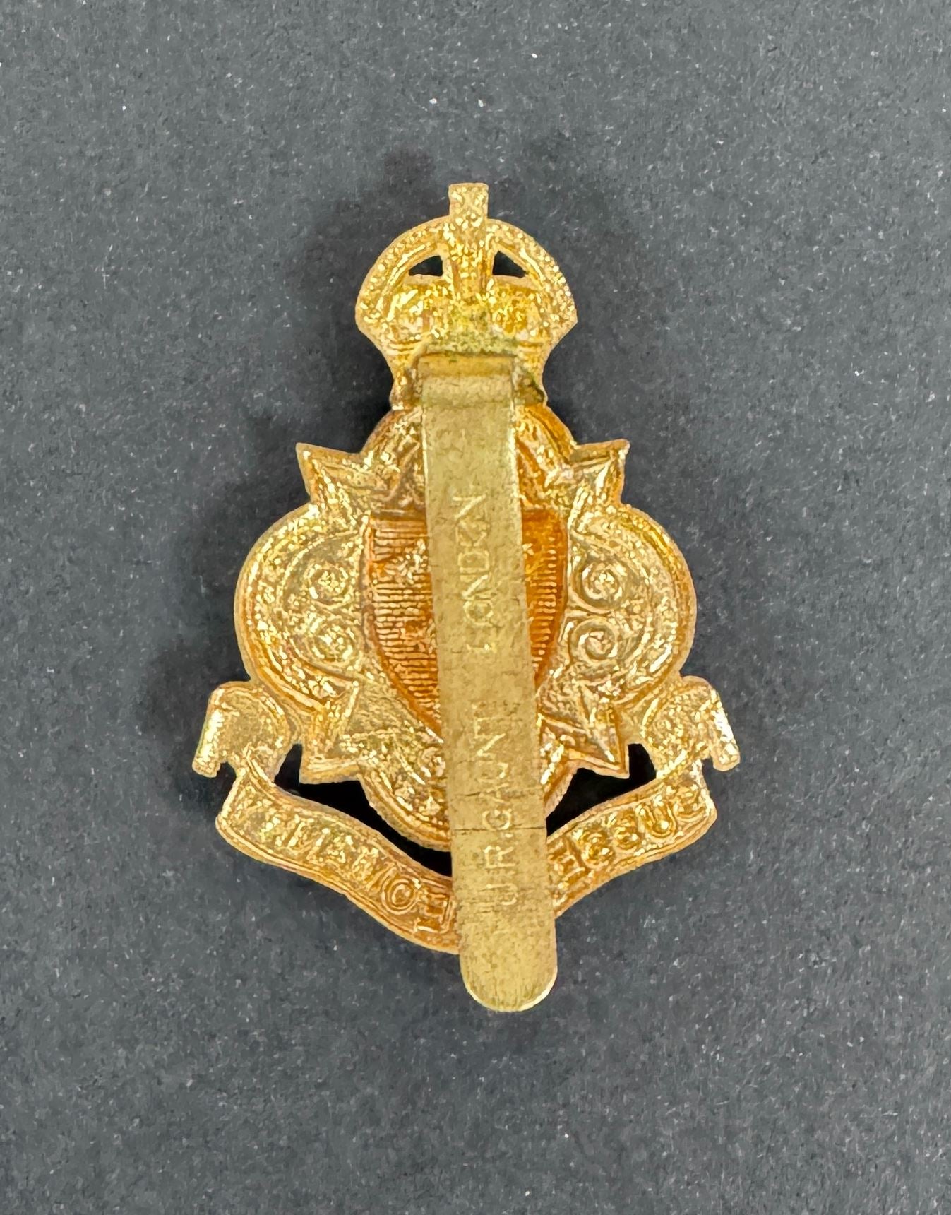 WW2 British Army Sussex Yeomanry Cap Badge