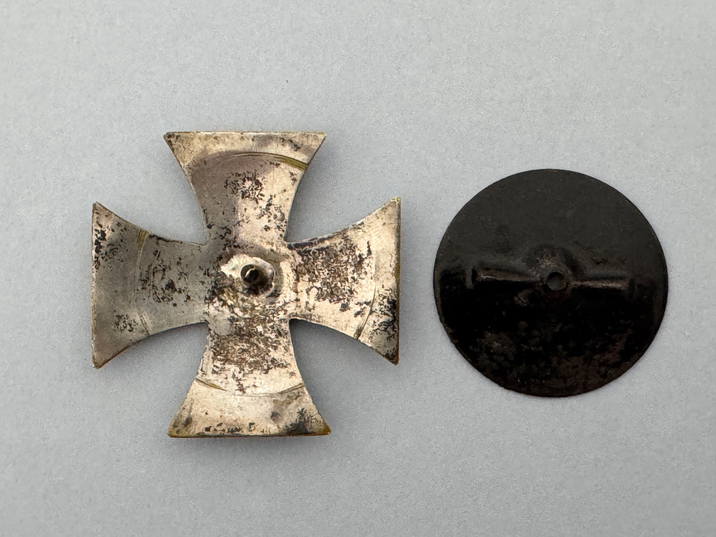 WW1 German Army 1914 Iron Cross 1st Class Medal Screw Back Victoria DRGM