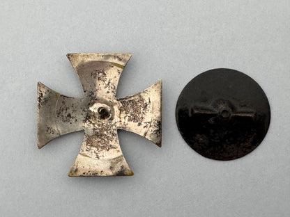 WW1 German Army 1914 Iron Cross 1st Class Medal Screw Back Victoria DRGM